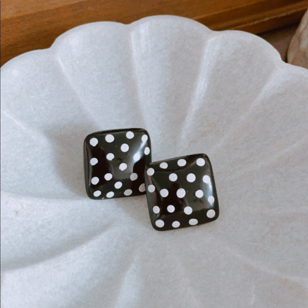 Vintage Retro Black and White Square Earrings